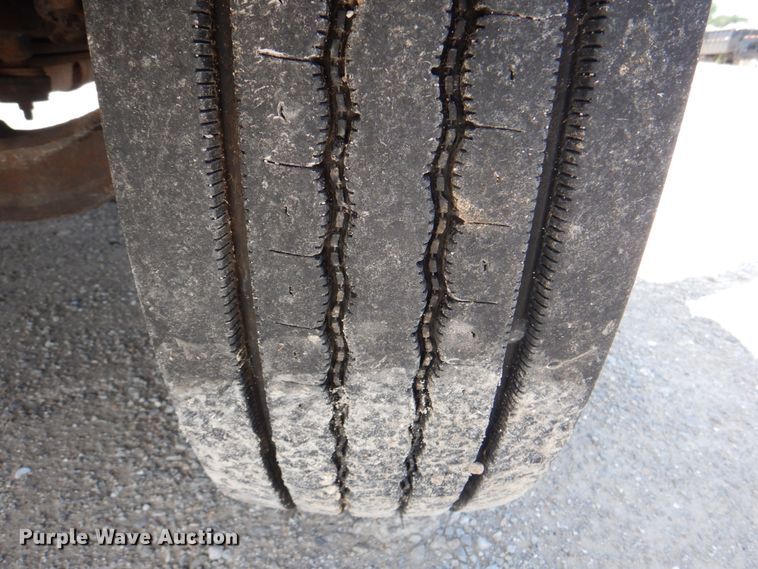 image for item KW9875 2005 Chevrolet C8500  flatbed truck