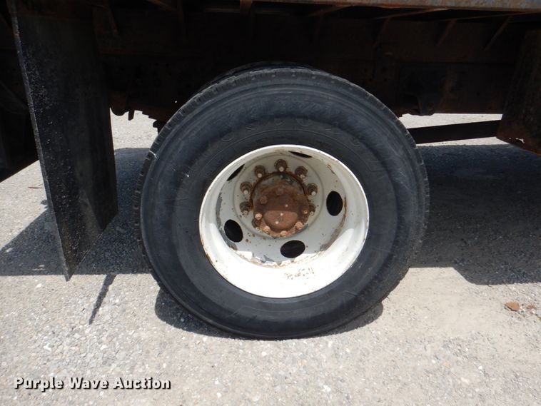 image for item KW9875 2005 Chevrolet C8500  flatbed truck