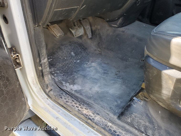 image for item KY9170 2016 Dodge Ram 4500HD  truck cab and chassis