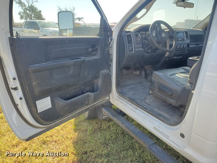 image for item KY9171 2015 Dodge Ram 5500HD  truck cab and chassis