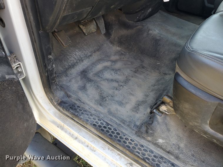 image for item KY9171 2015 Dodge Ram 5500HD  truck cab and chassis