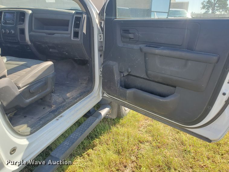 image for item KY9171 2015 Dodge Ram 5500HD  truck cab and chassis