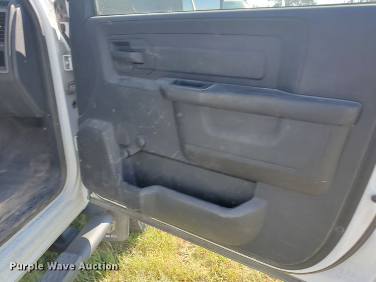 image for item KY9171 2015 Dodge Ram 5500HD  truck cab and chassis