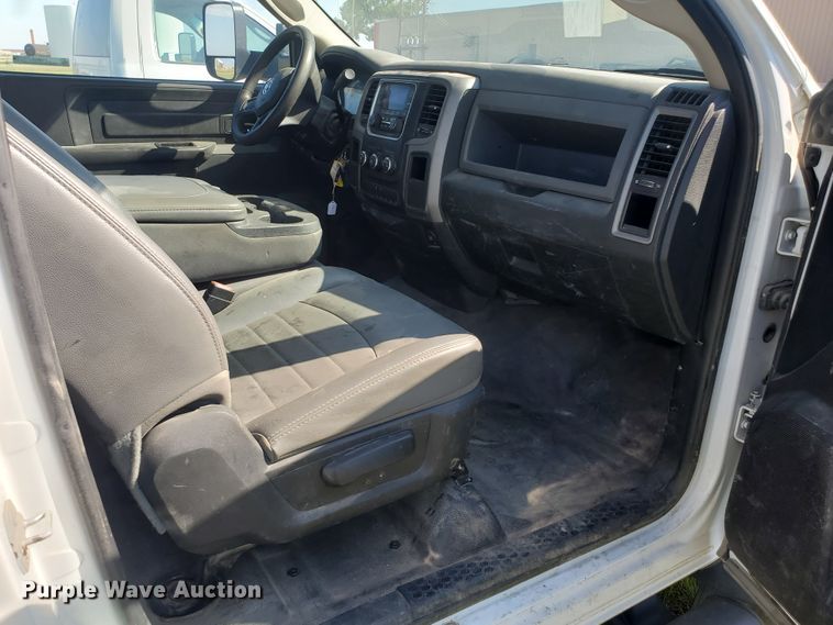 image for item KY9171 2015 Dodge Ram 5500HD  truck cab and chassis