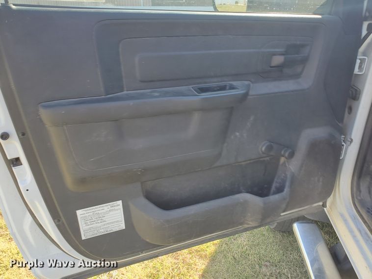 image for item KY9172 2016 Dodge Ram 5500HD  truck cab and chassis