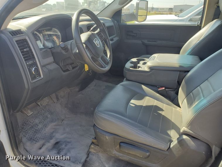 image for item KY9172 2016 Dodge Ram 5500HD  truck cab and chassis