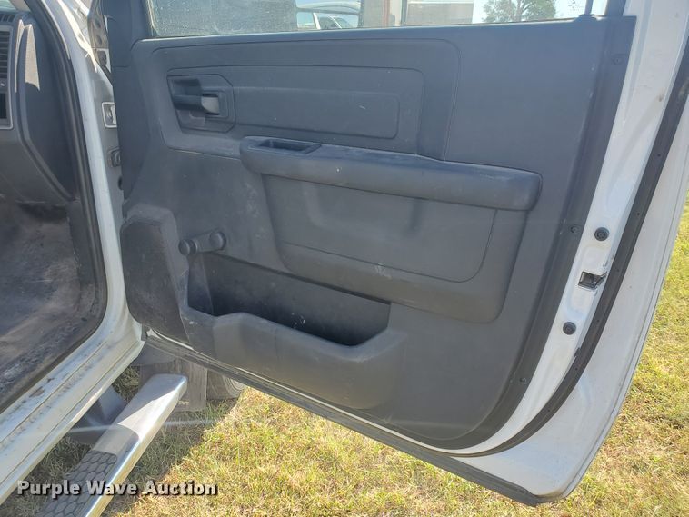 image for item KY9172 2016 Dodge Ram 5500HD  truck cab and chassis