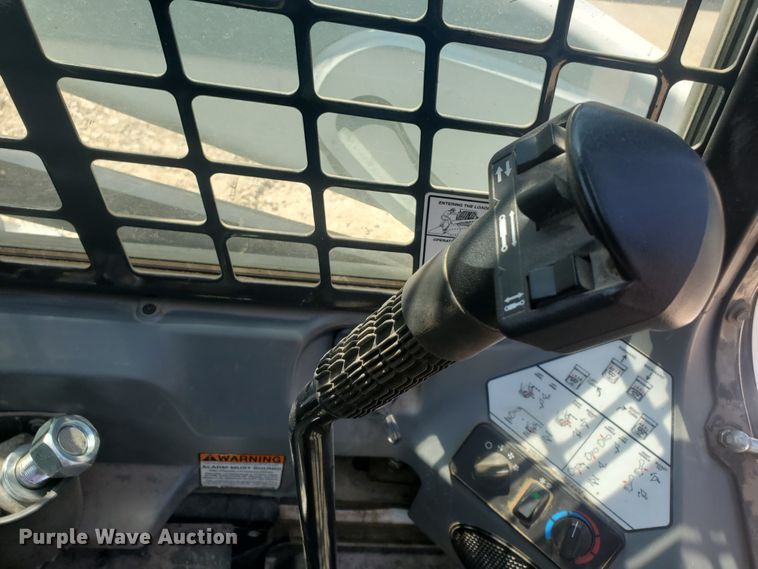 image for item KY9185 2014 Bobcat T590  skid steer loader