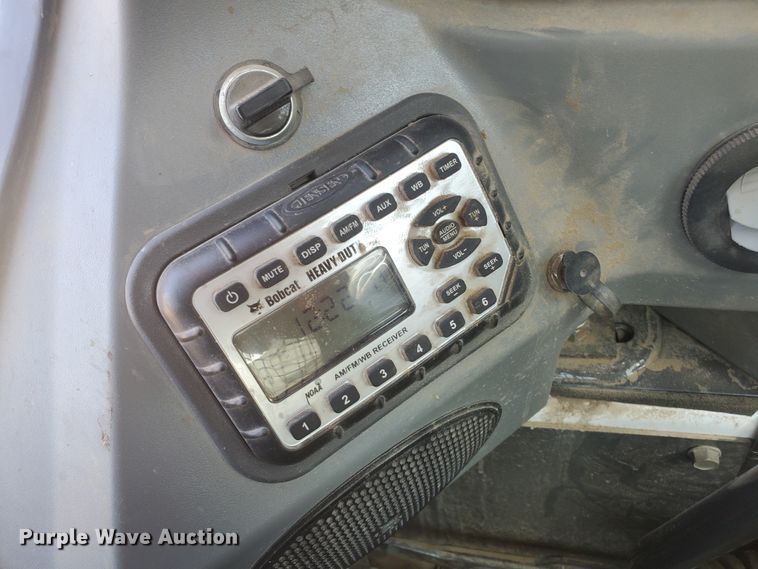 image for item KY9185 2014 Bobcat T590  skid steer loader