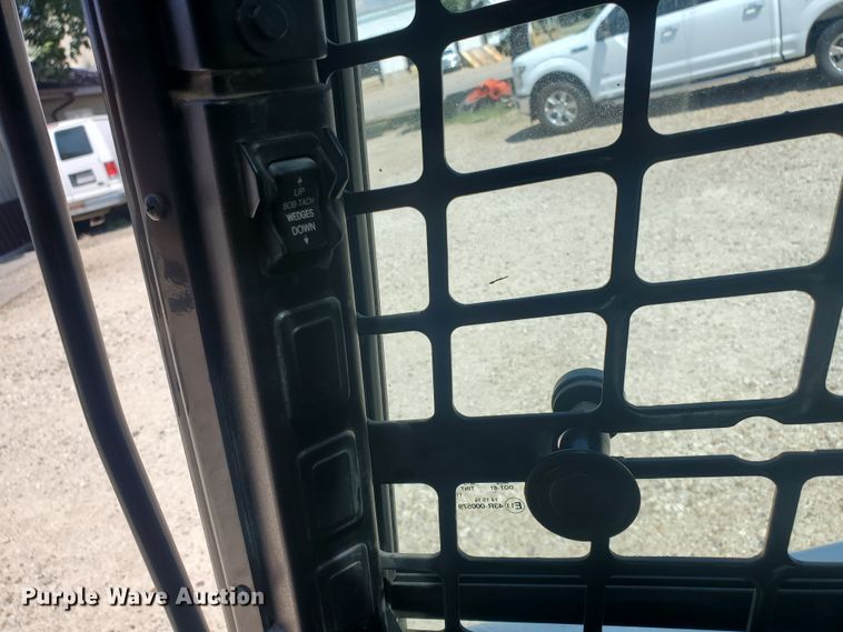 image for item KY9185 2014 Bobcat T590  skid steer loader