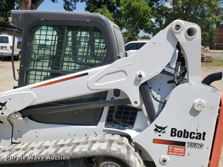 image for item KY9185 2014 Bobcat T590  skid steer loader