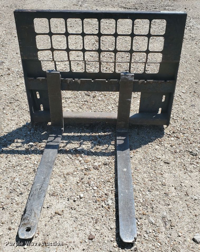 image for item KY9186 Bobcat 42"L skid steer forks