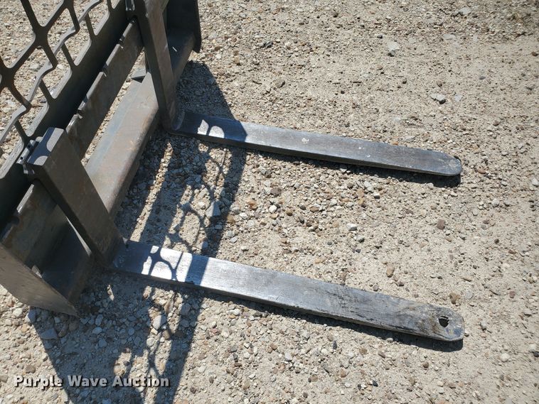 image for item KY9186 Bobcat 42"L skid steer forks