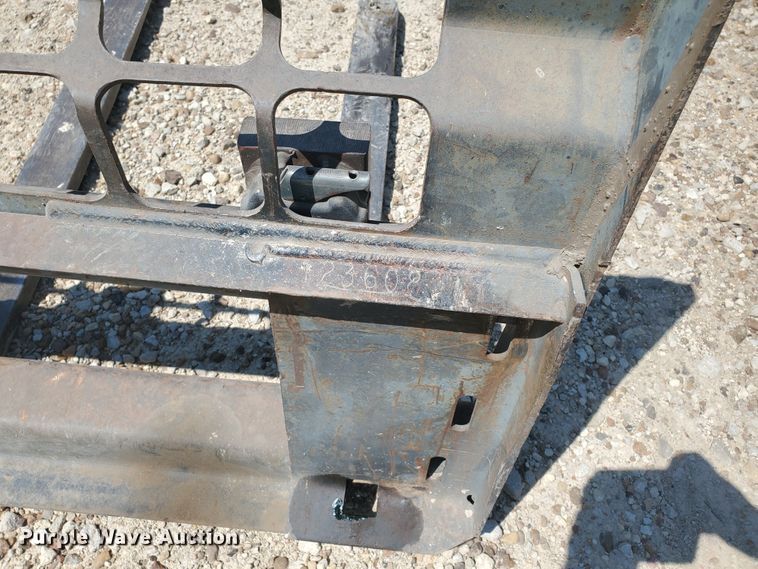 image for item KY9186 Bobcat 42"L skid steer forks
