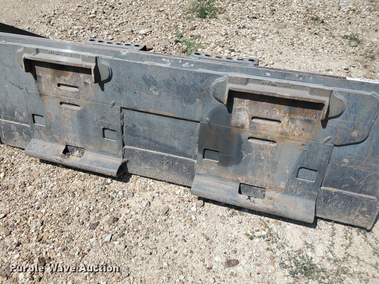 image for item KY9187 Bobcat  68"W skid steer bucket