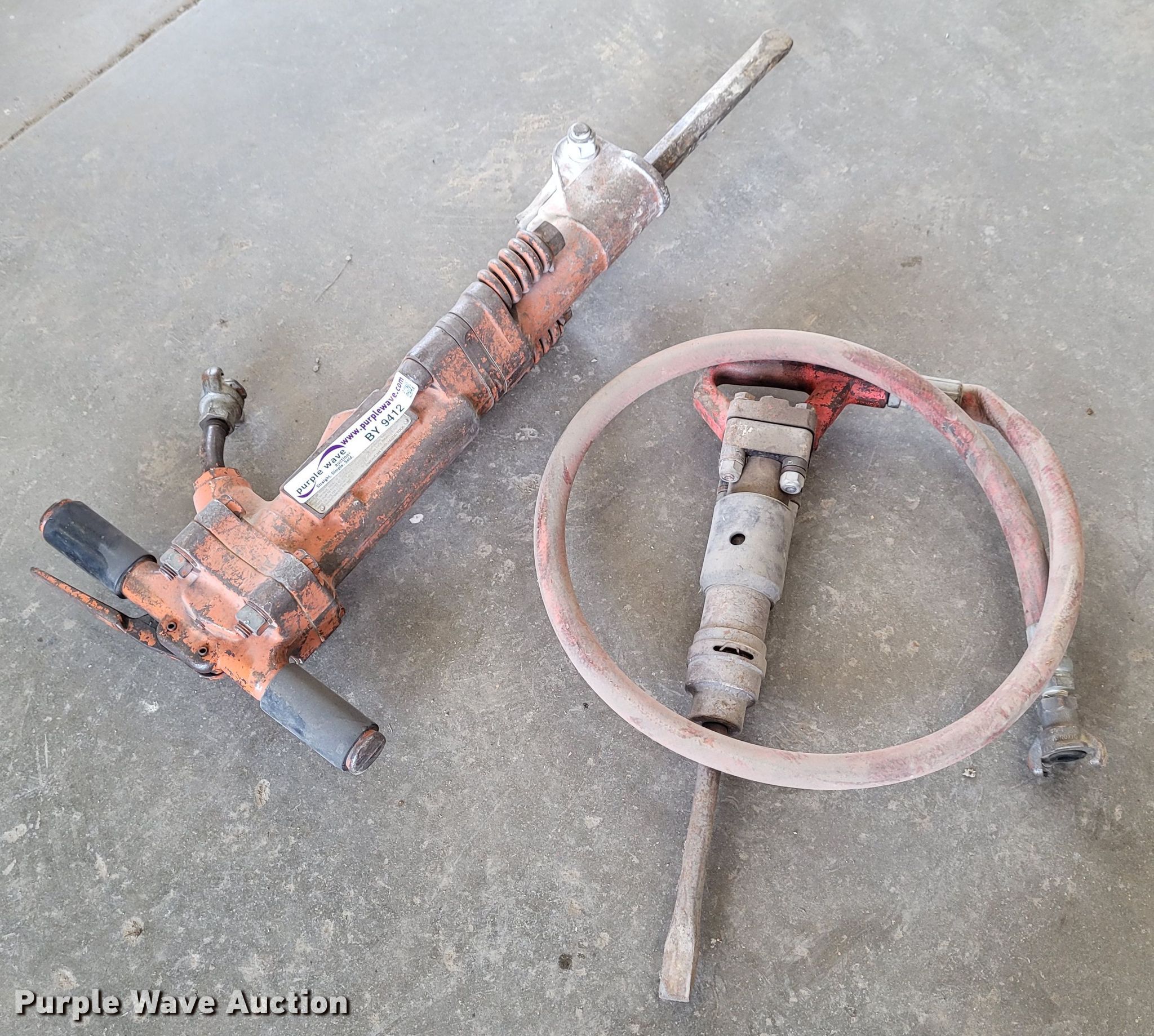 (2) pneumatic jack hammers in Augusta, KS Item BY9412 sold Purple Wave