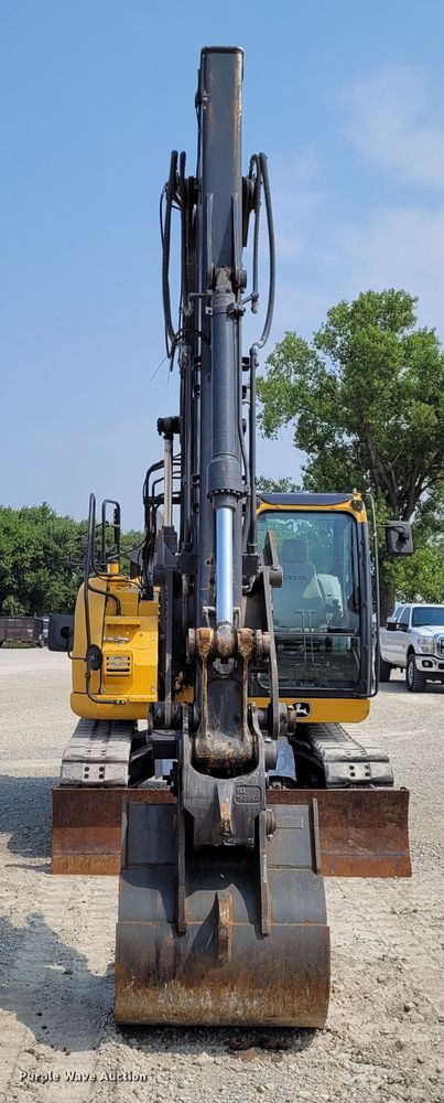 image for item BY9402 2017 John Deere 135G  excavator