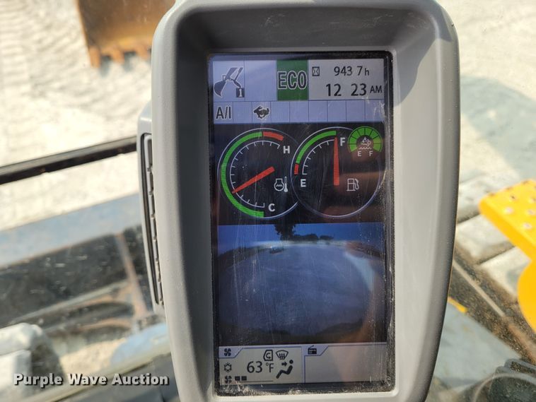 image for item BY9402 2017 John Deere 135G  excavator