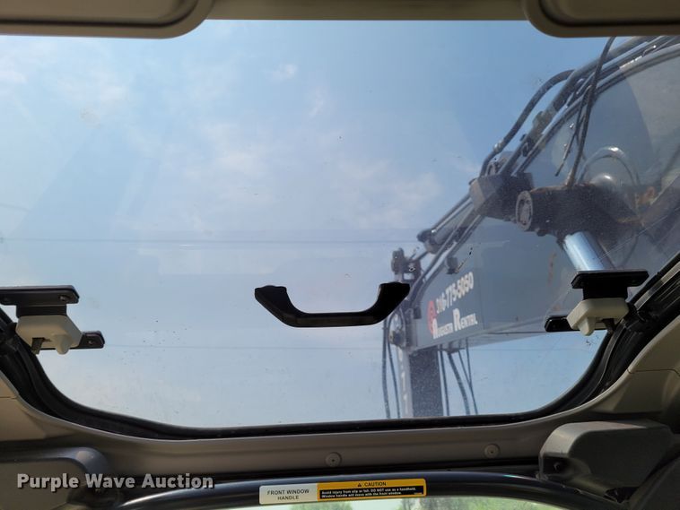 image for item BY9402 2017 John Deere 135G  excavator