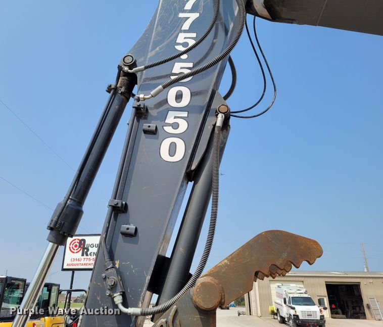 image for item BY9402 2017 John Deere 135G  excavator