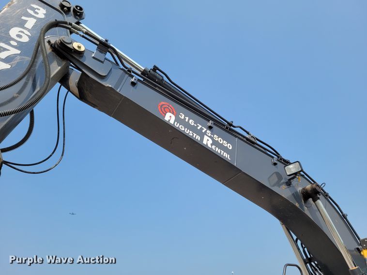 image for item BY9402 2017 John Deere 135G  excavator