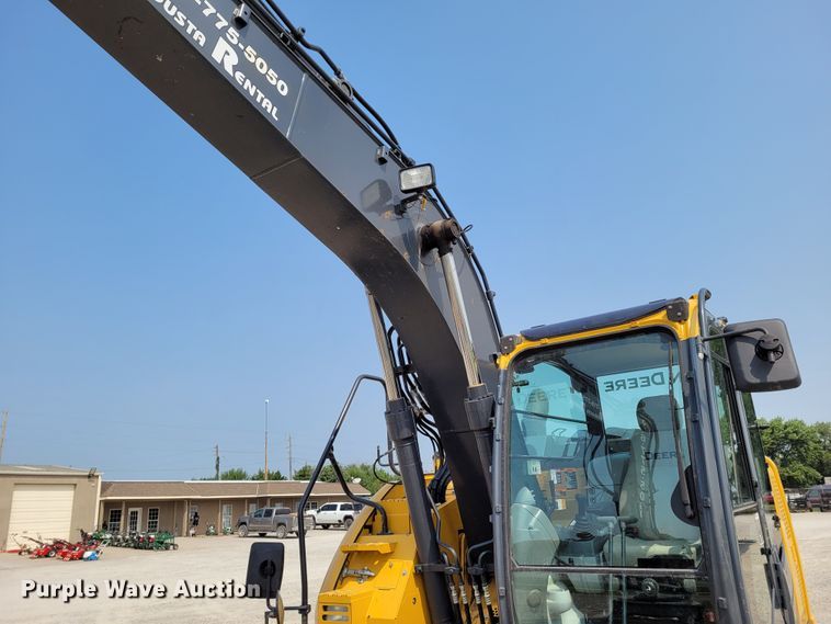 image for item BY9402 2017 John Deere 135G  excavator