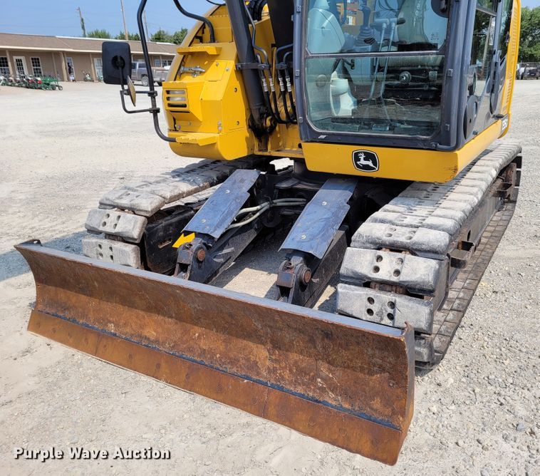 image for item BY9402 2017 John Deere 135G  excavator