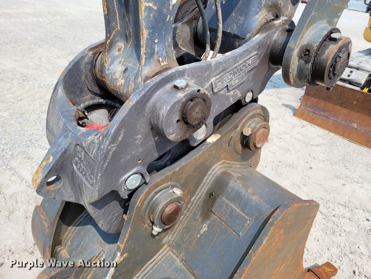 image for item BY9402 2017 John Deere 135G  excavator