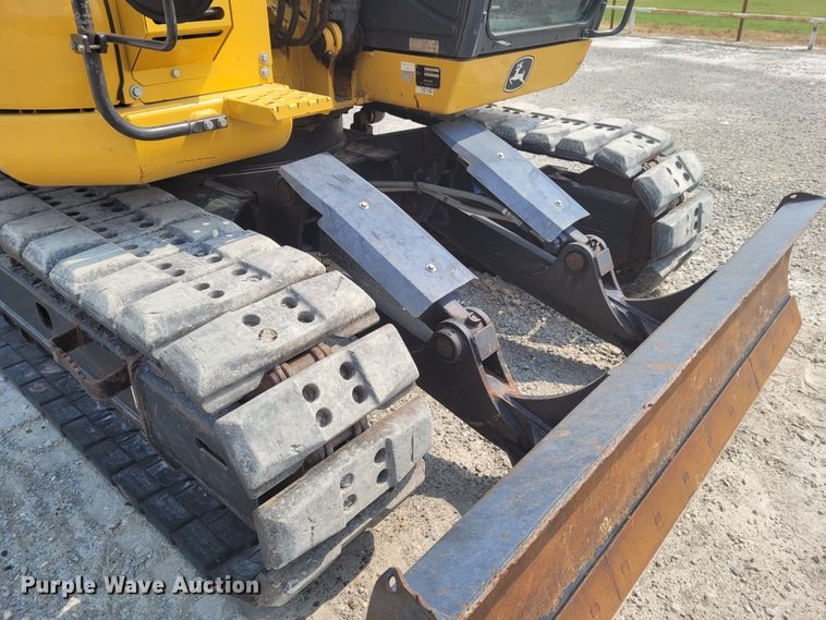 image for item BY9402 2017 John Deere 135G  excavator