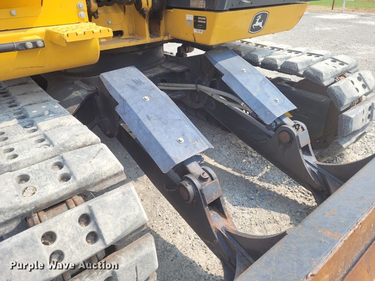 image for item BY9402 2017 John Deere 135G  excavator