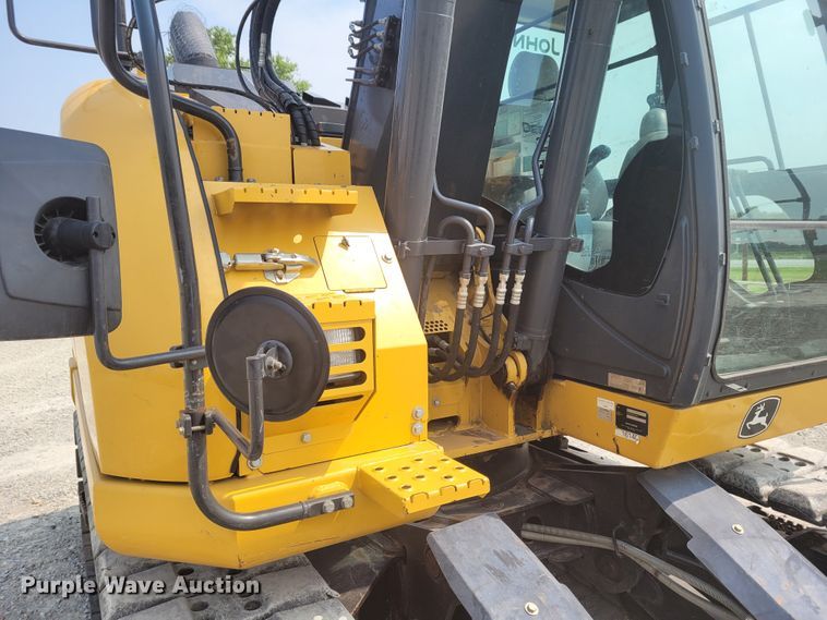 image for item BY9402 2017 John Deere 135G  excavator