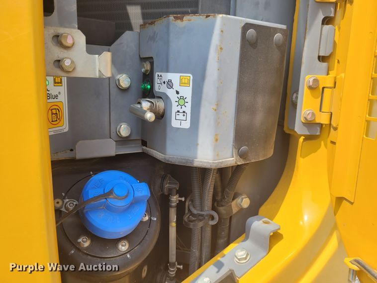 image for item BY9402 2017 John Deere 135G  excavator