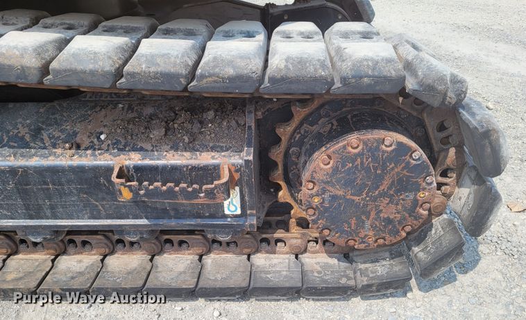 image for item BY9402 2017 John Deere 135G  excavator