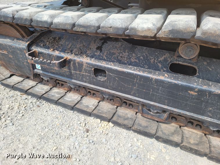 image for item BY9402 2017 John Deere 135G  excavator