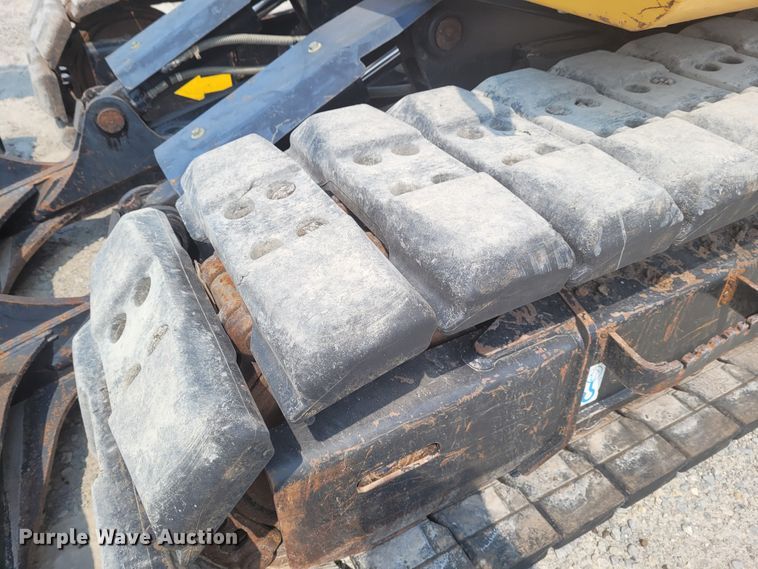 image for item BY9402 2017 John Deere 135G  excavator