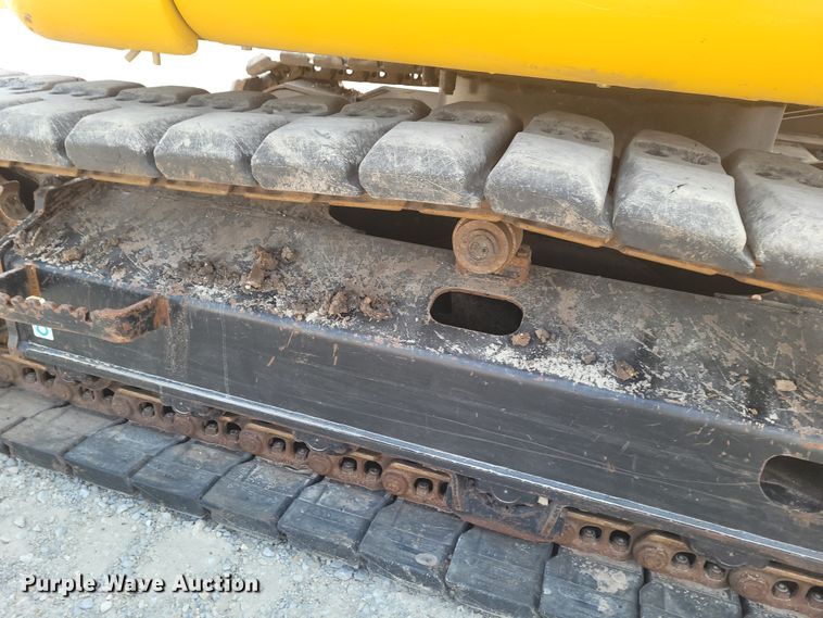 image for item BY9402 2017 John Deere 135G  excavator