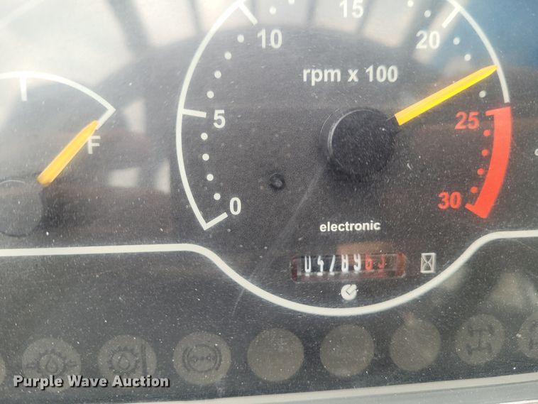 image for item BY9418 2012 Genie GTH-1056  telehandler