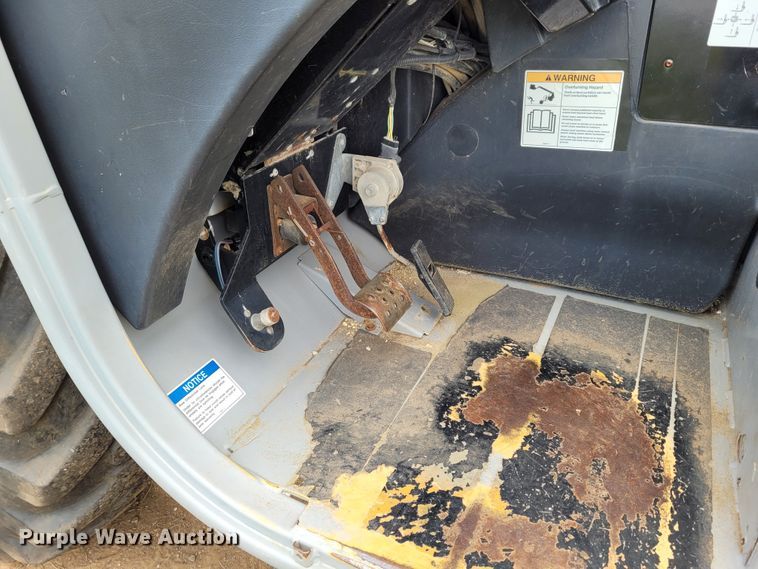 image for item BY9418 2012 Genie GTH-1056  telehandler