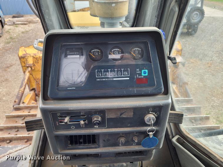 image for item BY9421 1997 Komatsu D65EX-12  dozer