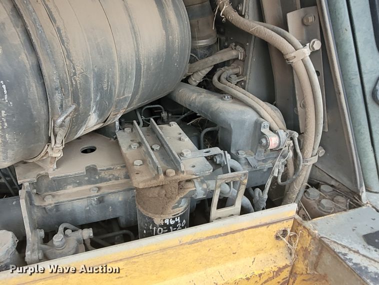image for item BY9421 1997 Komatsu D65EX-12  dozer