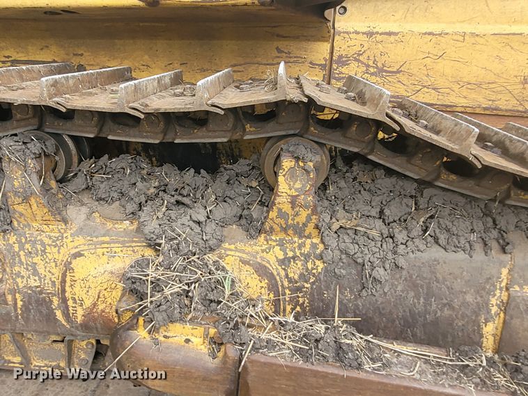 image for item BY9421 1997 Komatsu D65EX-12  dozer