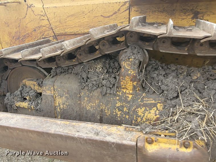 image for item BY9421 1997 Komatsu D65EX-12  dozer
