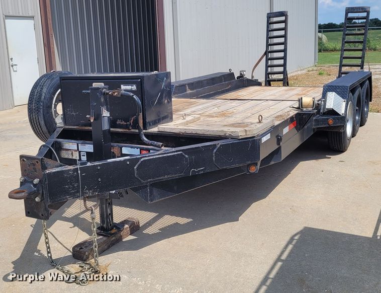 image for item BY9445 1988 Novae equipment trailer