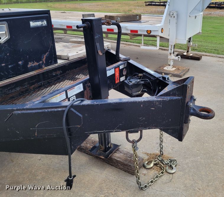 image for item BY9445 1988 Novae equipment trailer