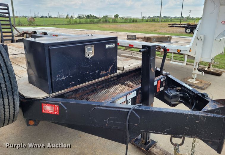 image for item BY9445 1988 Novae equipment trailer