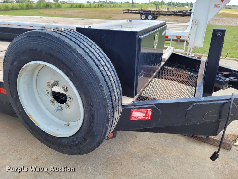 image for item BY9445 1988 Novae equipment trailer