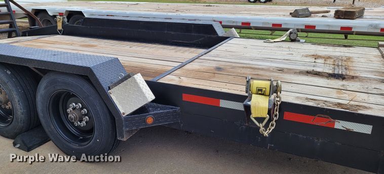image for item BY9445 1988 Novae equipment trailer