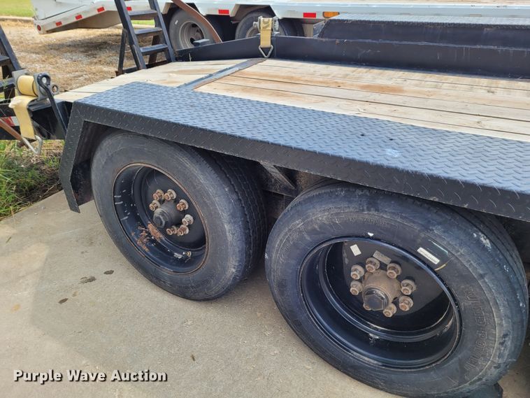 image for item BY9445 1988 Novae equipment trailer