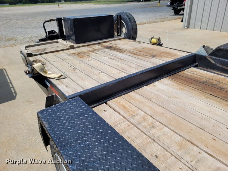 image for item BY9445 1988 Novae equipment trailer