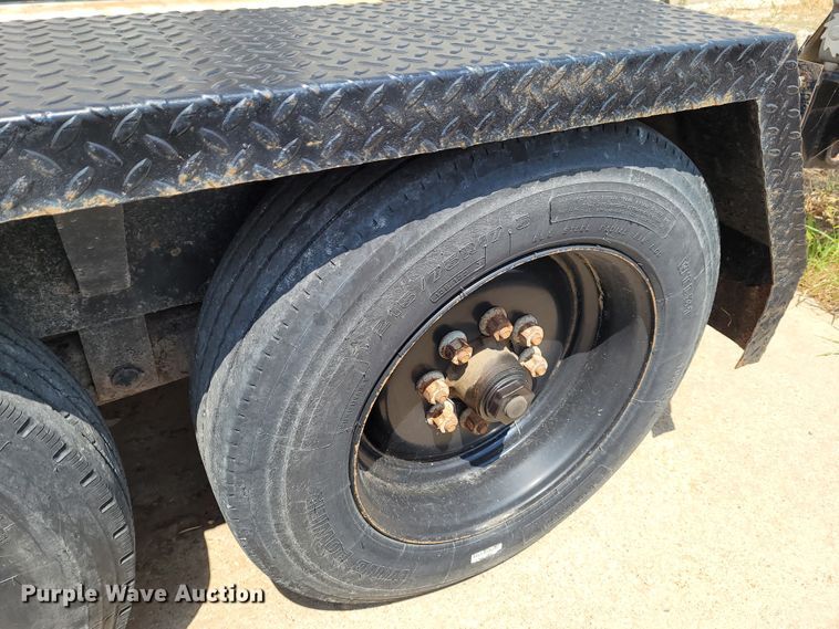 image for item BY9445 1988 Novae equipment trailer